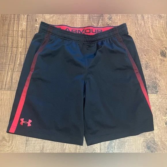 Under Armour Mens shorts 2 pairs Sz large loose fit - Picture 4 of 7